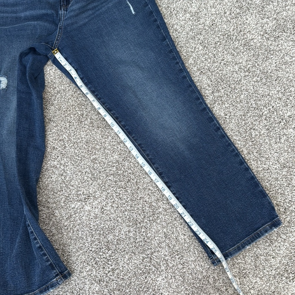 Maurices Jeans (size 16 regular) - Picture 3 of 7